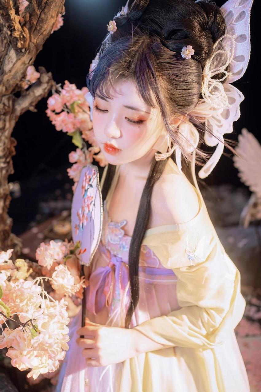 喵小吉战斗女仆拍摄花絮，摄影技巧大揭秘，定制图包谁与争锋