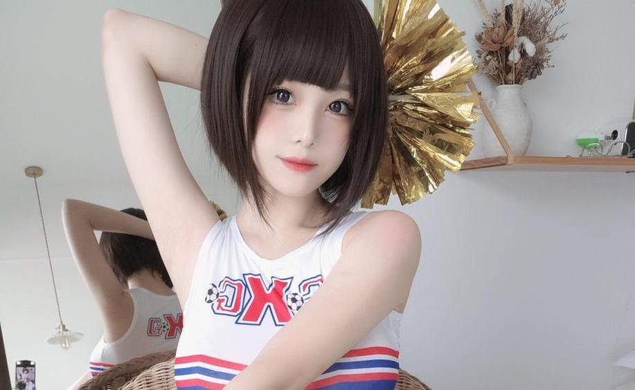 蜜汁猫裘本子云的完美拍摄，带你领略Q版卡通形象的可爱之美